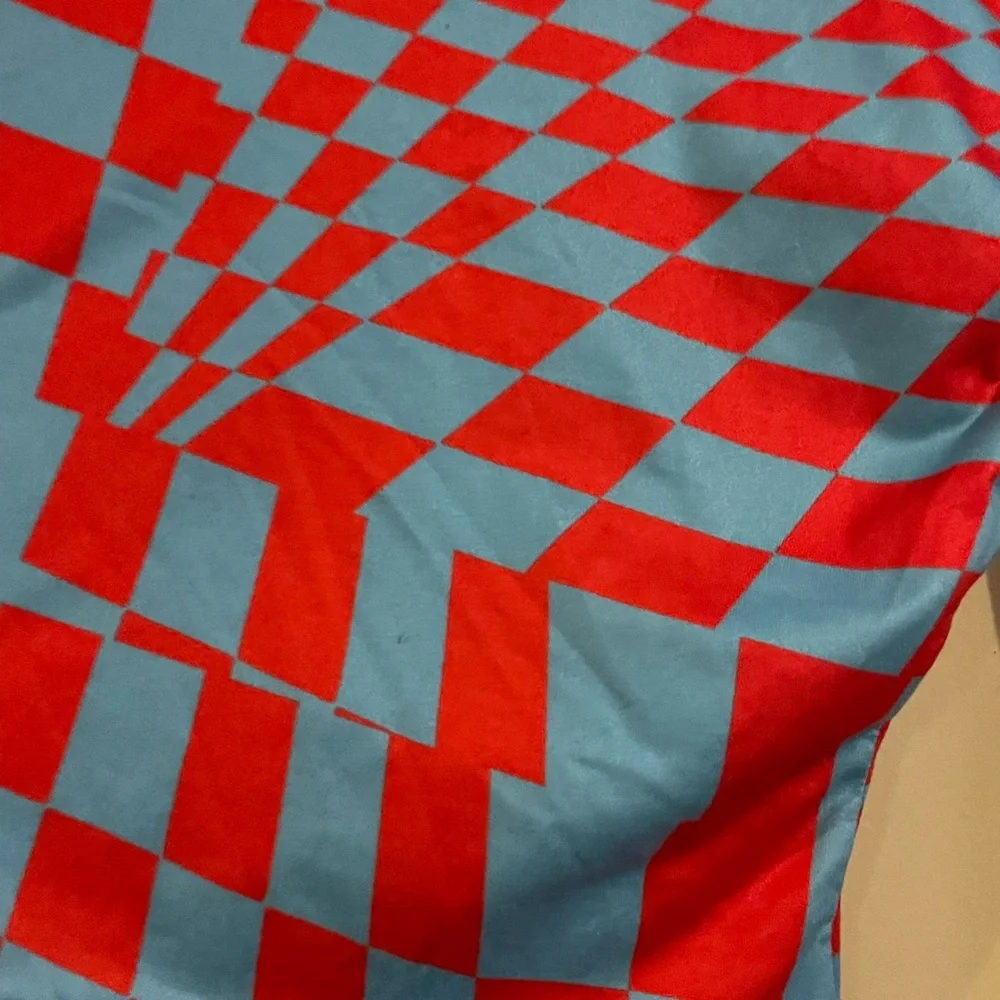 One shoulder top - Picture 2 of 2